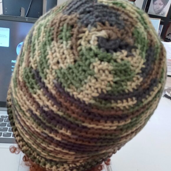 BEENIE & NECK SCARF SET - Picture 4 of 5